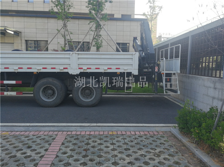 检衡车尾部后爬梯样式 检衡车尾部后爬梯样式